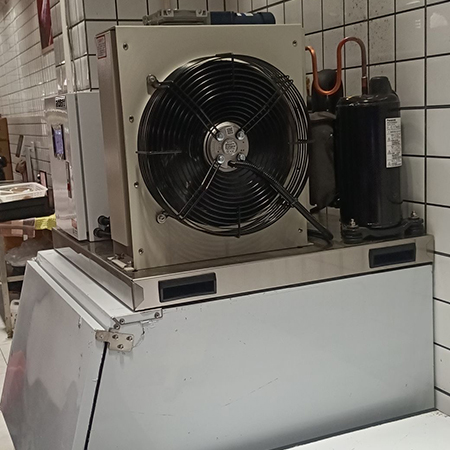 200公斤片冰机交付某浙江某火锅店